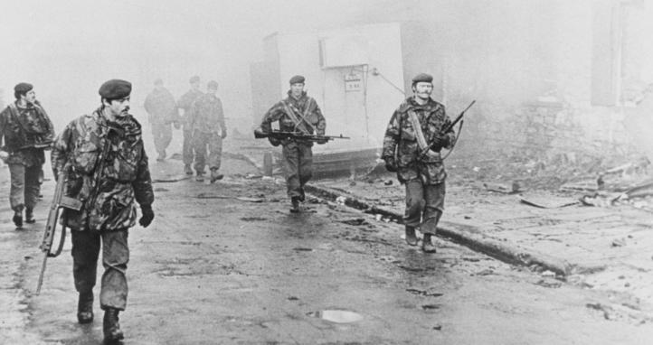 Members of 2nd Battalion The Parachute Regiment patrolling Port Stanley on foot, June 1982.