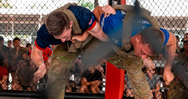 2 men in a grappling competition