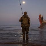 The 1st Combat Service Support Battalion’s Littoral Beach Team manoeuvre a JD850 Bulldozer.